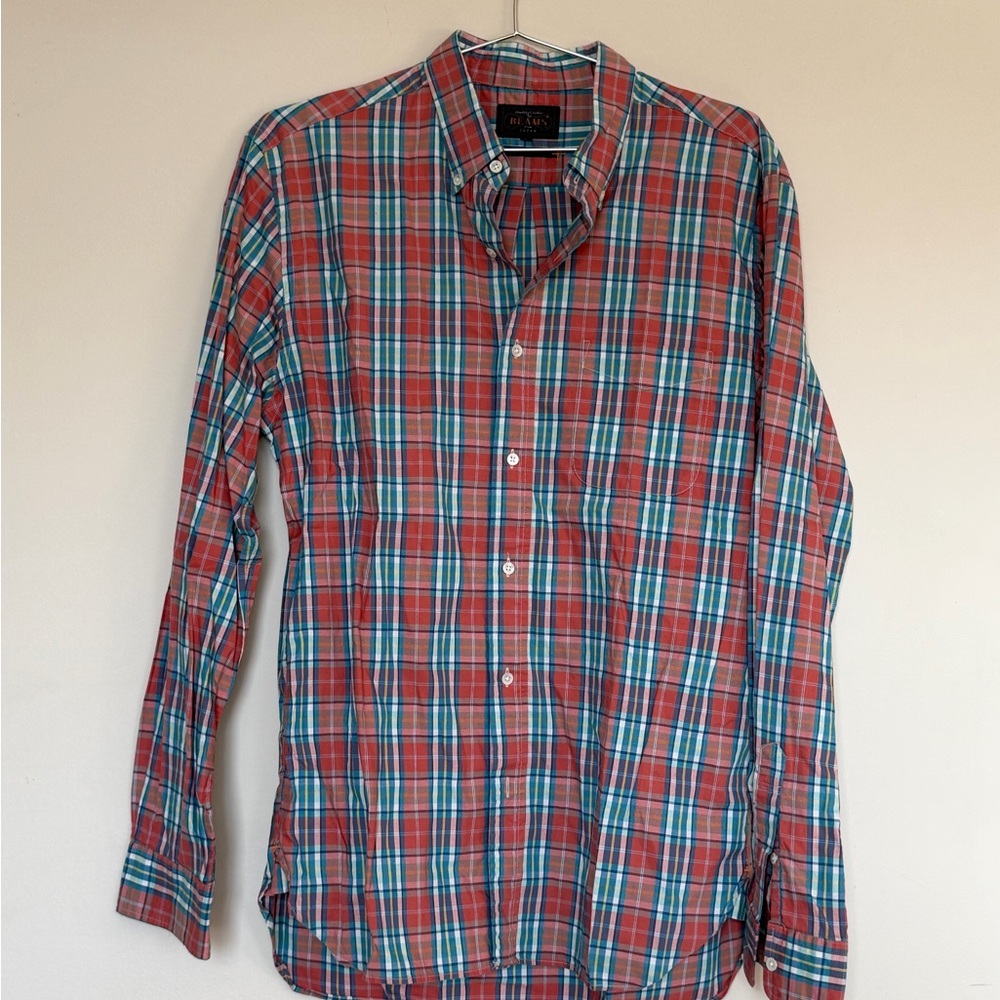 Beams button up